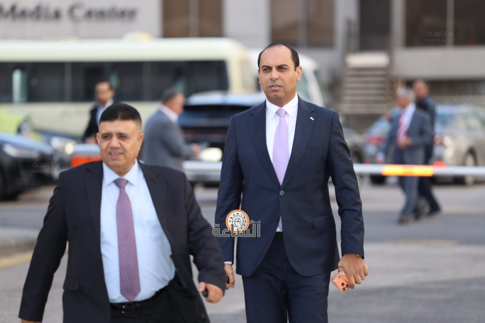 Madar Al-Saa Images 0.571392176486175