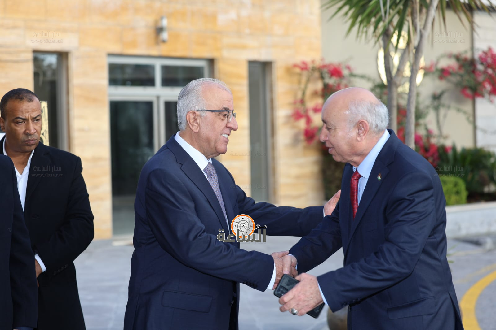 Madar Al-Saa Images 0.257212140010735