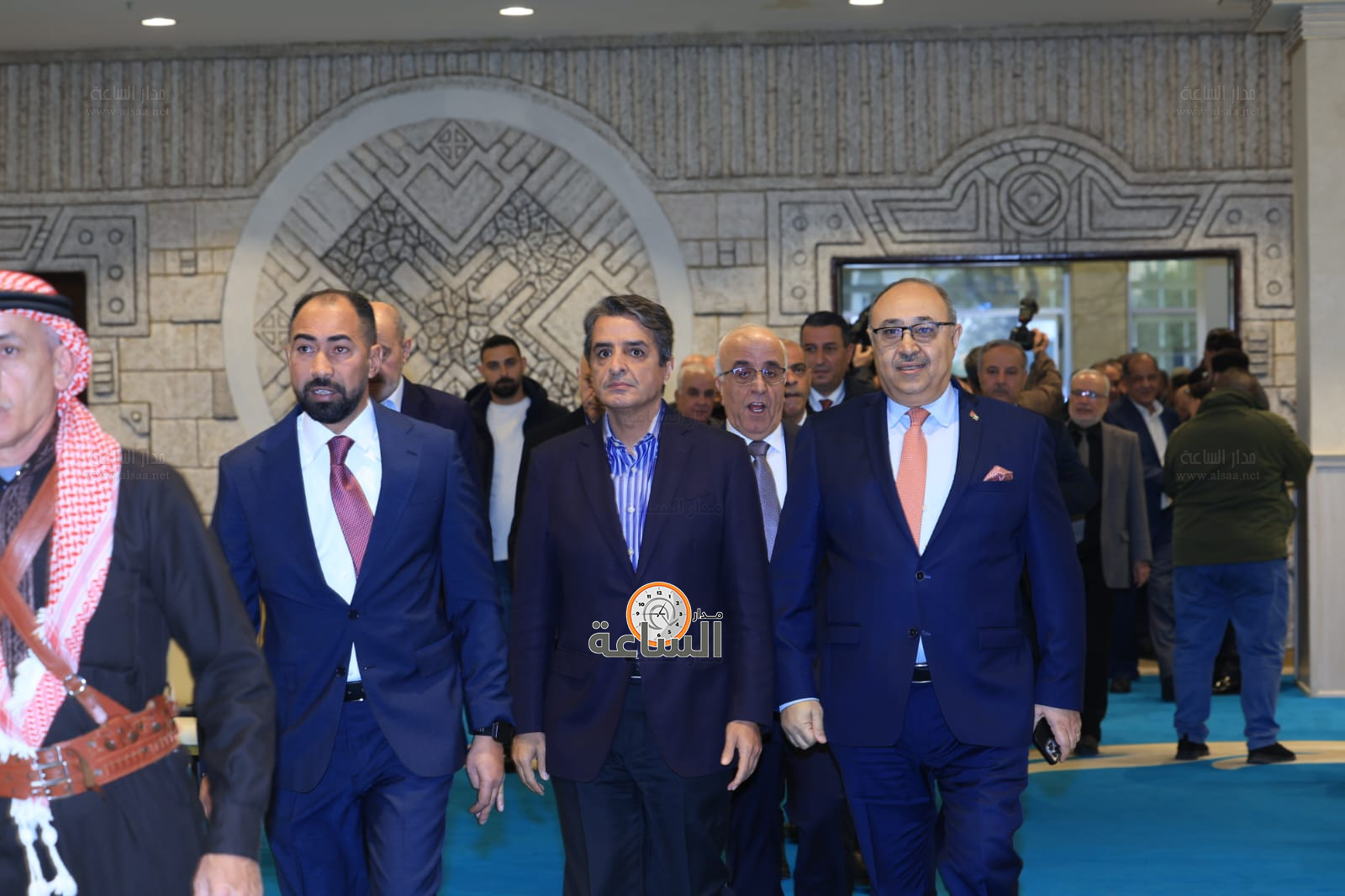 Madar Al-Saa Images 0.8771694397408243