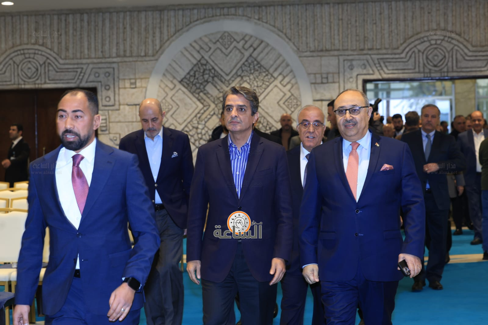 Madar Al-Saa Images 0.4132248022111551