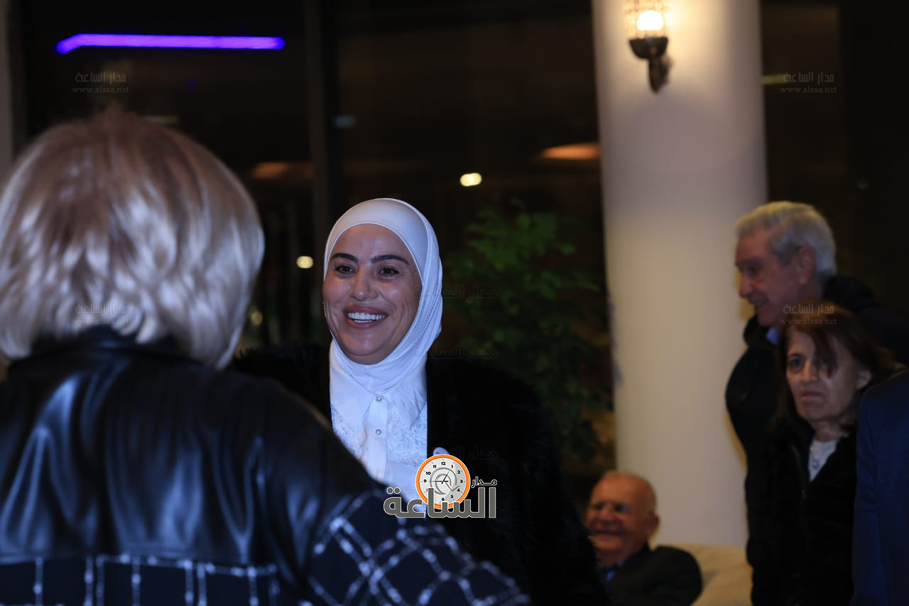 Madar Al-Saa Images 0.4085712289666996