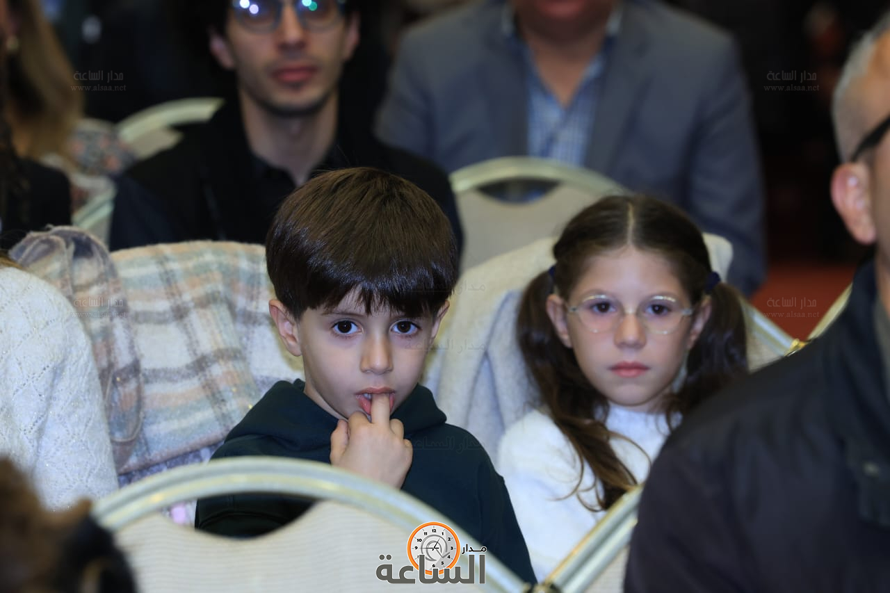 Madar Al-Saa Images 0.4398619780074663