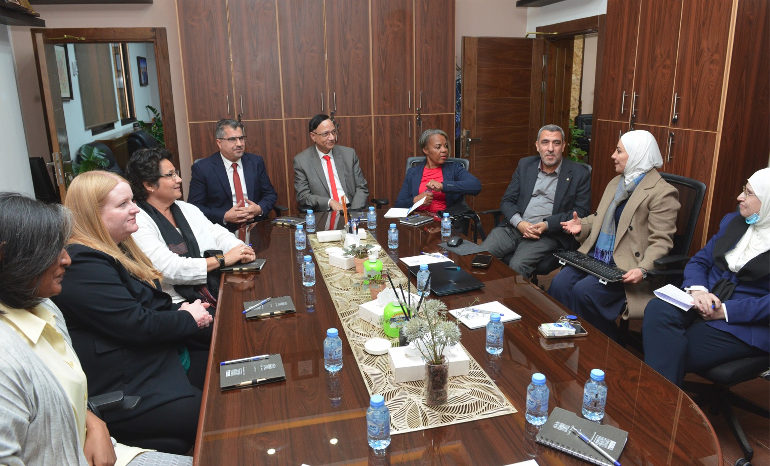 Madar Al-Saa Images 0.36192698725170447