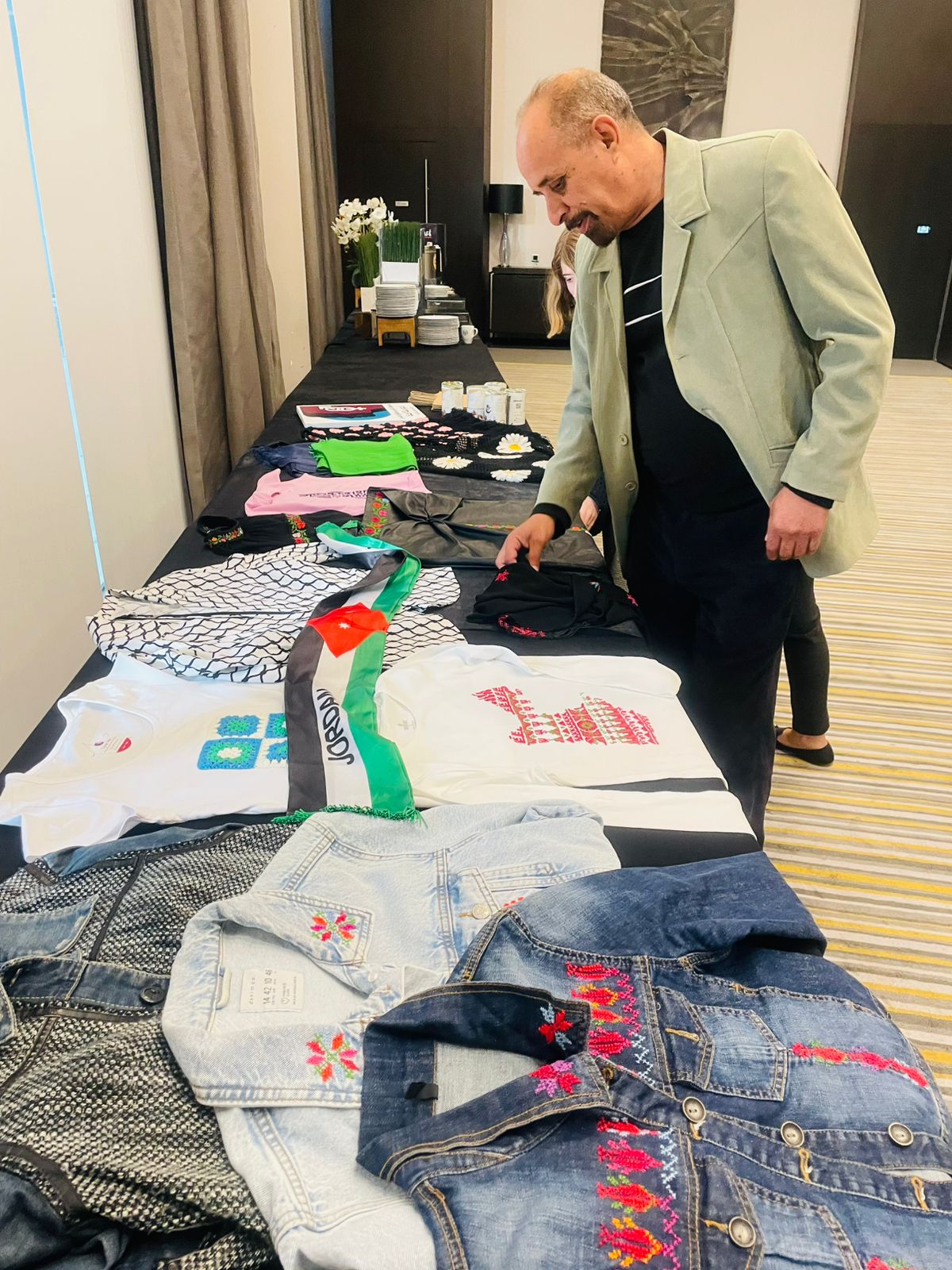 Madar Al-Saa Images 0.818558881616253