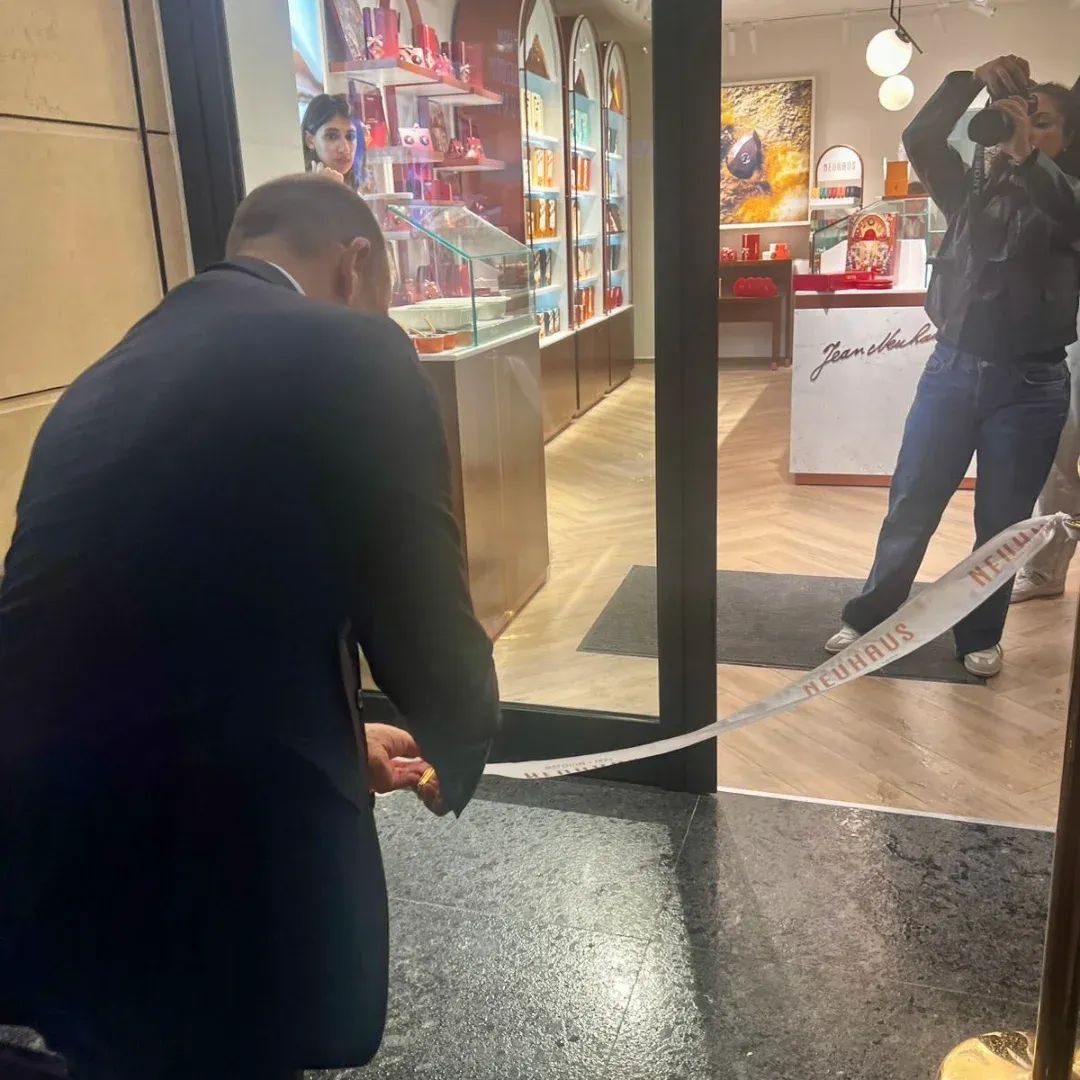 Madar Al-Saa Images 0.3490837413458625