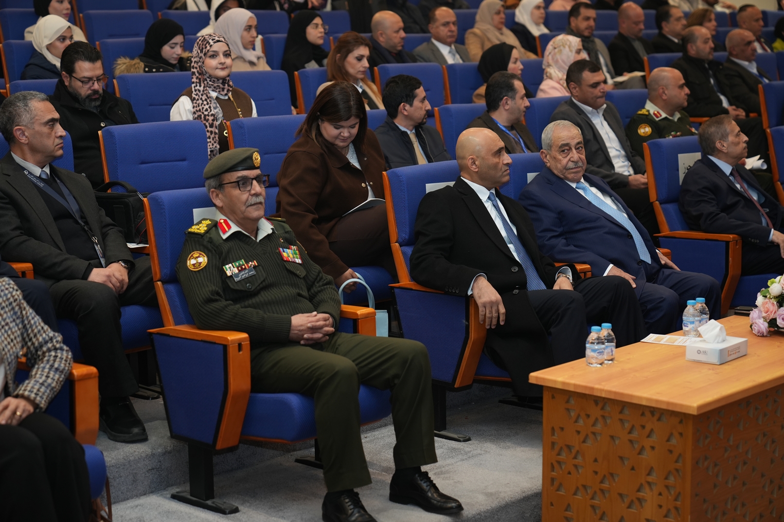 Madar Al-Saa Images 0.5335241510110177