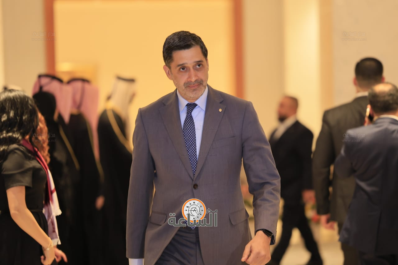 Madar Al-Saa Images 0.727134296034975