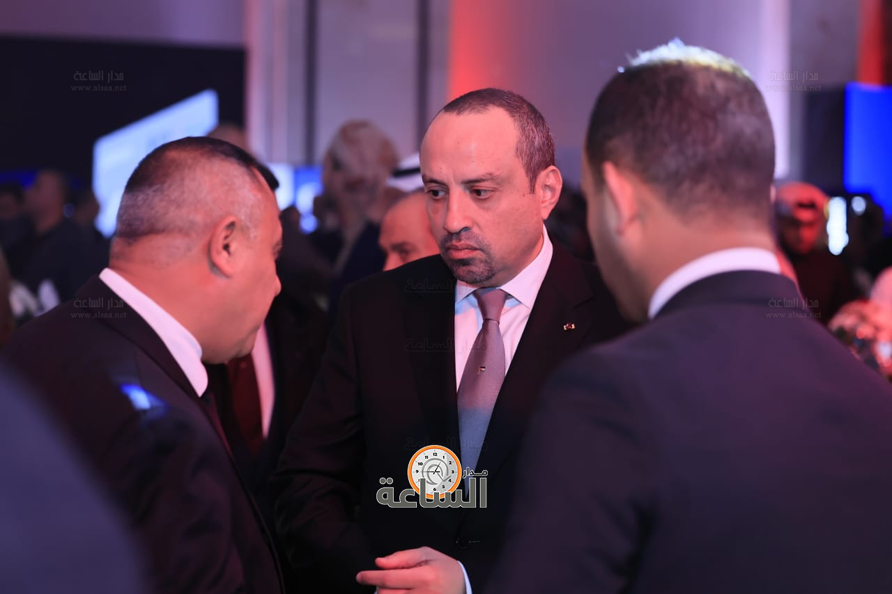 Madar Al-Saa Images 0.4450022499639551