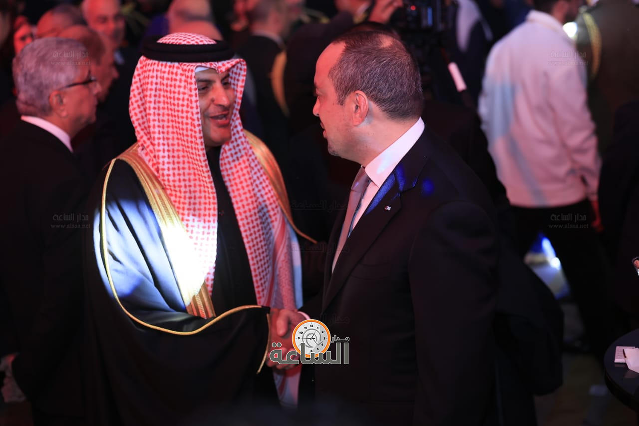 Madar Al-Saa Images 0.7650882481691109