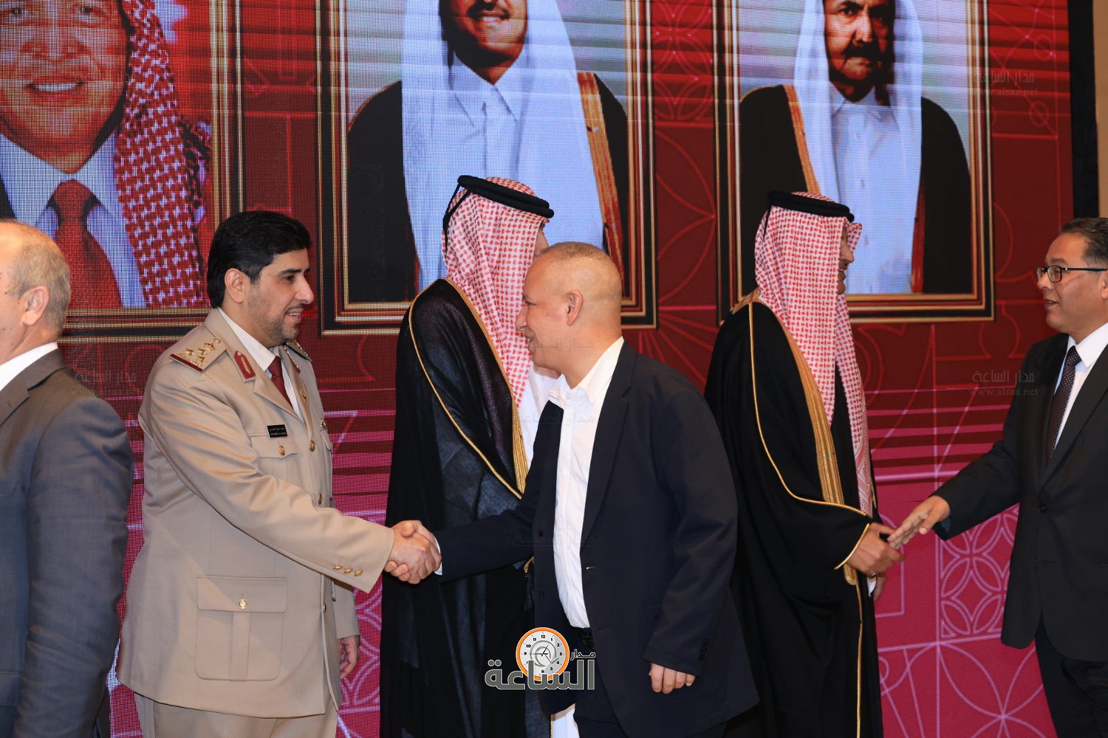 Madar Al-Saa Images 0.42740252734271256