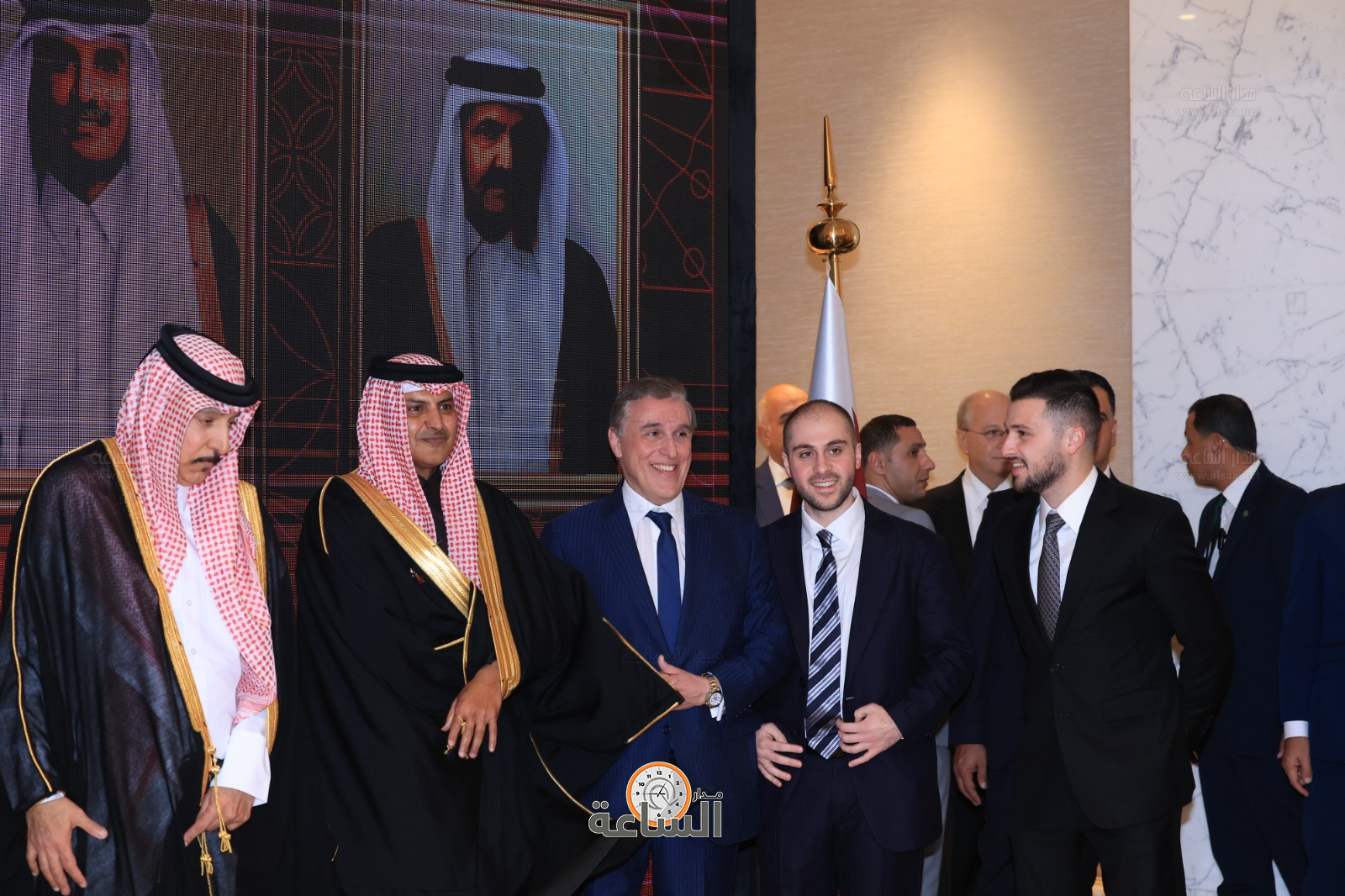 Madar Al-Saa Images 0.8824140585360356