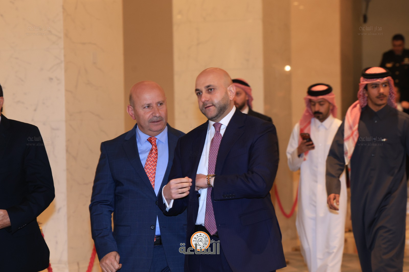 Madar Al-Saa Images 0.3319334139470047