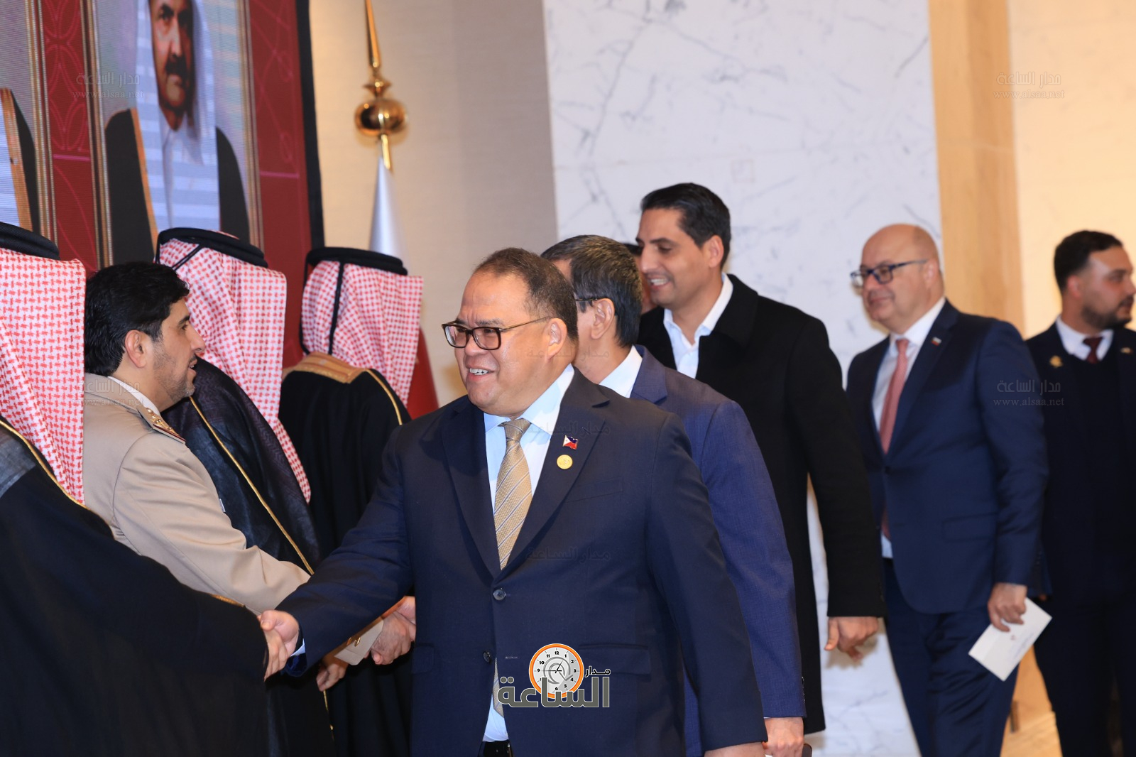 Madar Al-Saa Images 0.6442139645100879