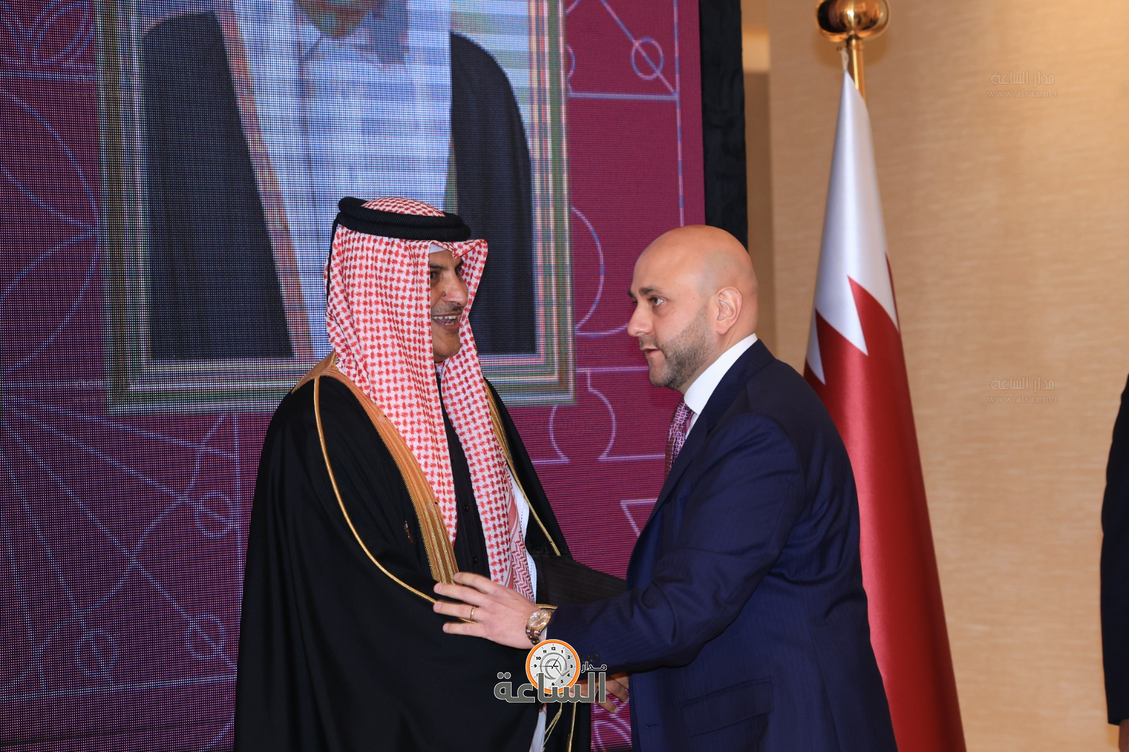 Madar Al-Saa Images 0.735418513983492