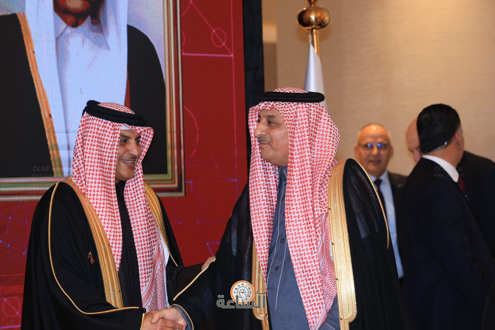 Madar Al-Saa Images 0.12472245411943084