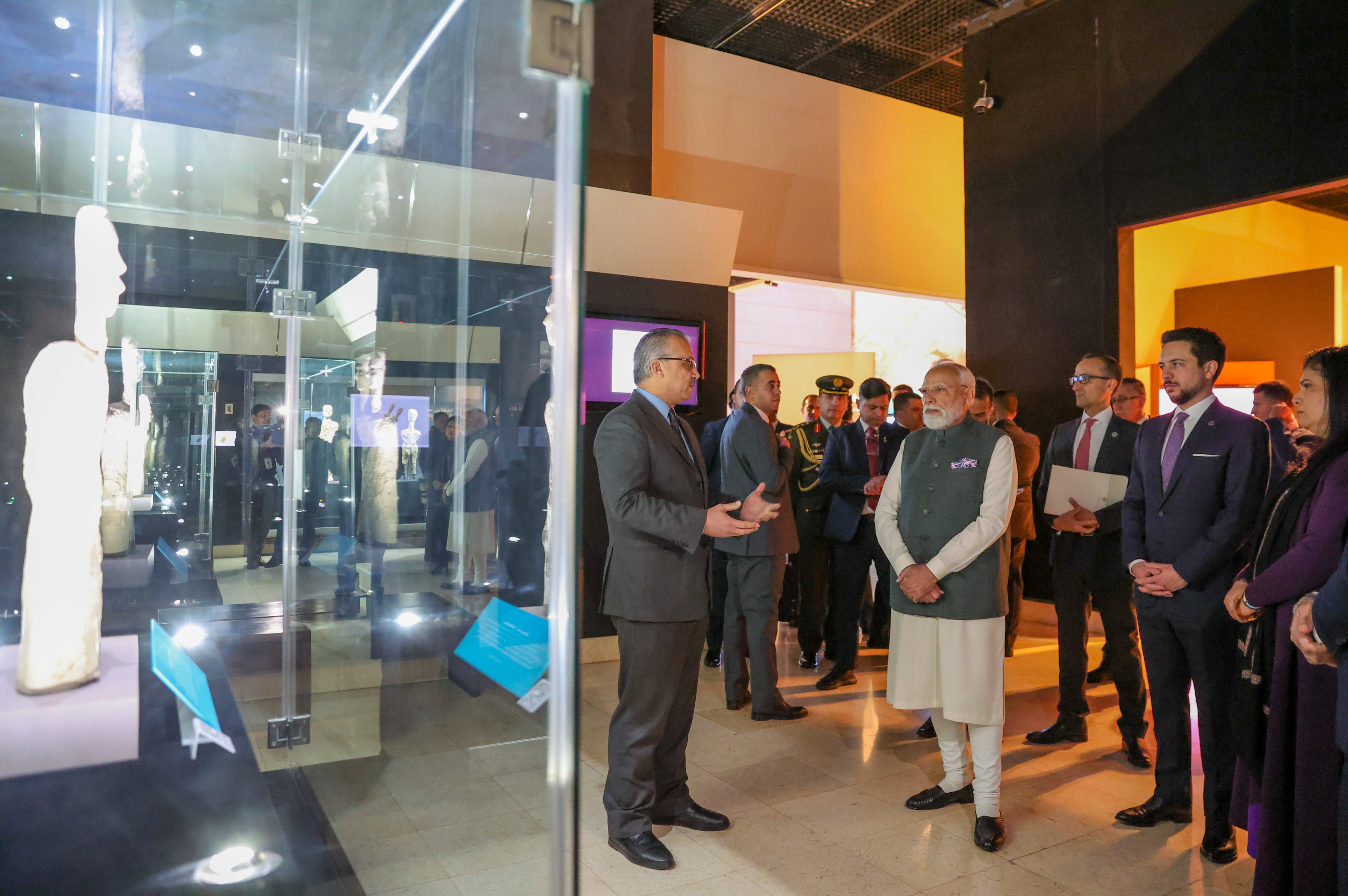 Madar Al-Saa Images 0.2992987788655701