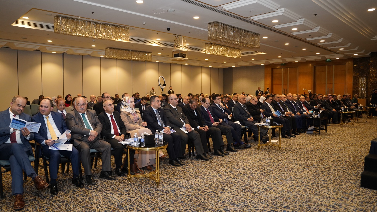 Madar Al-Saa Images 0.8159540049188947