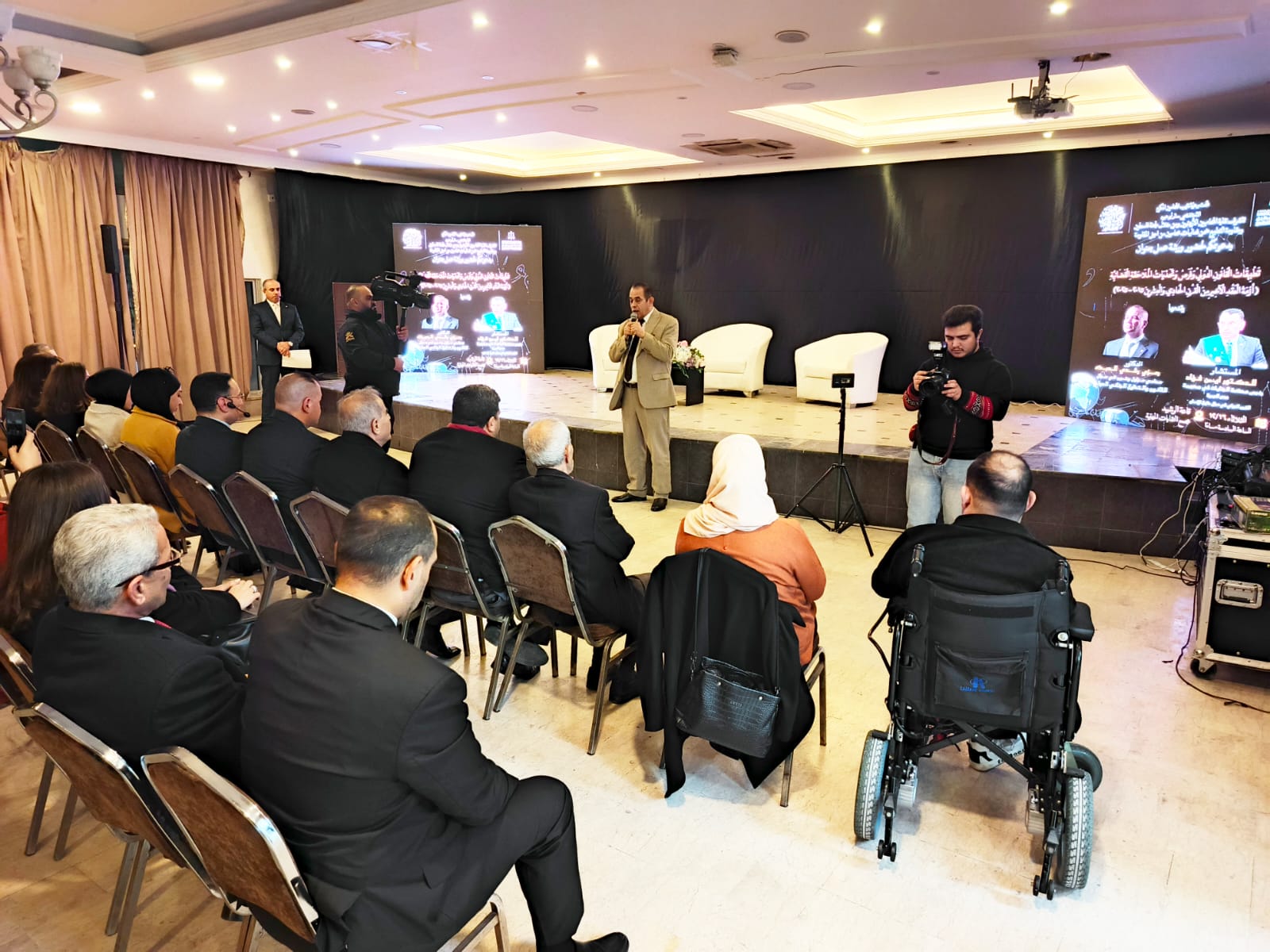 Madar Al-Saa Images 0.29964532743330574