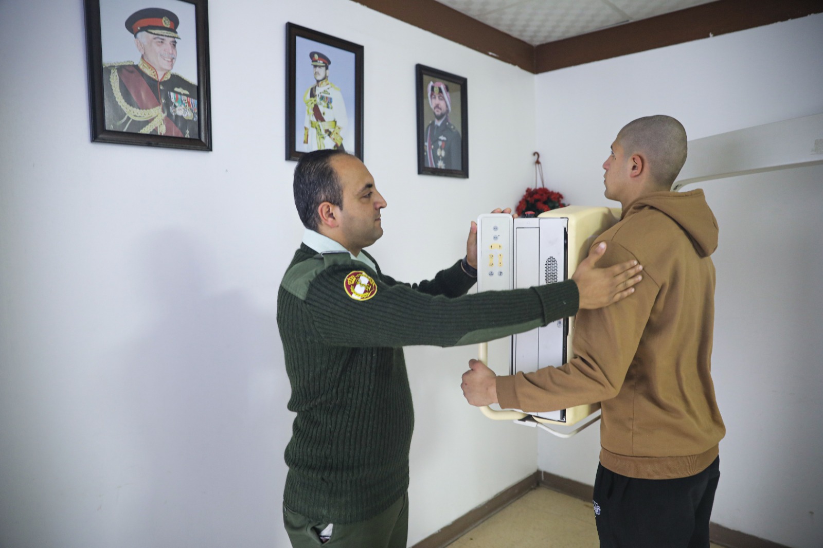 Madar Al-Saa Images 0.4996921250677594