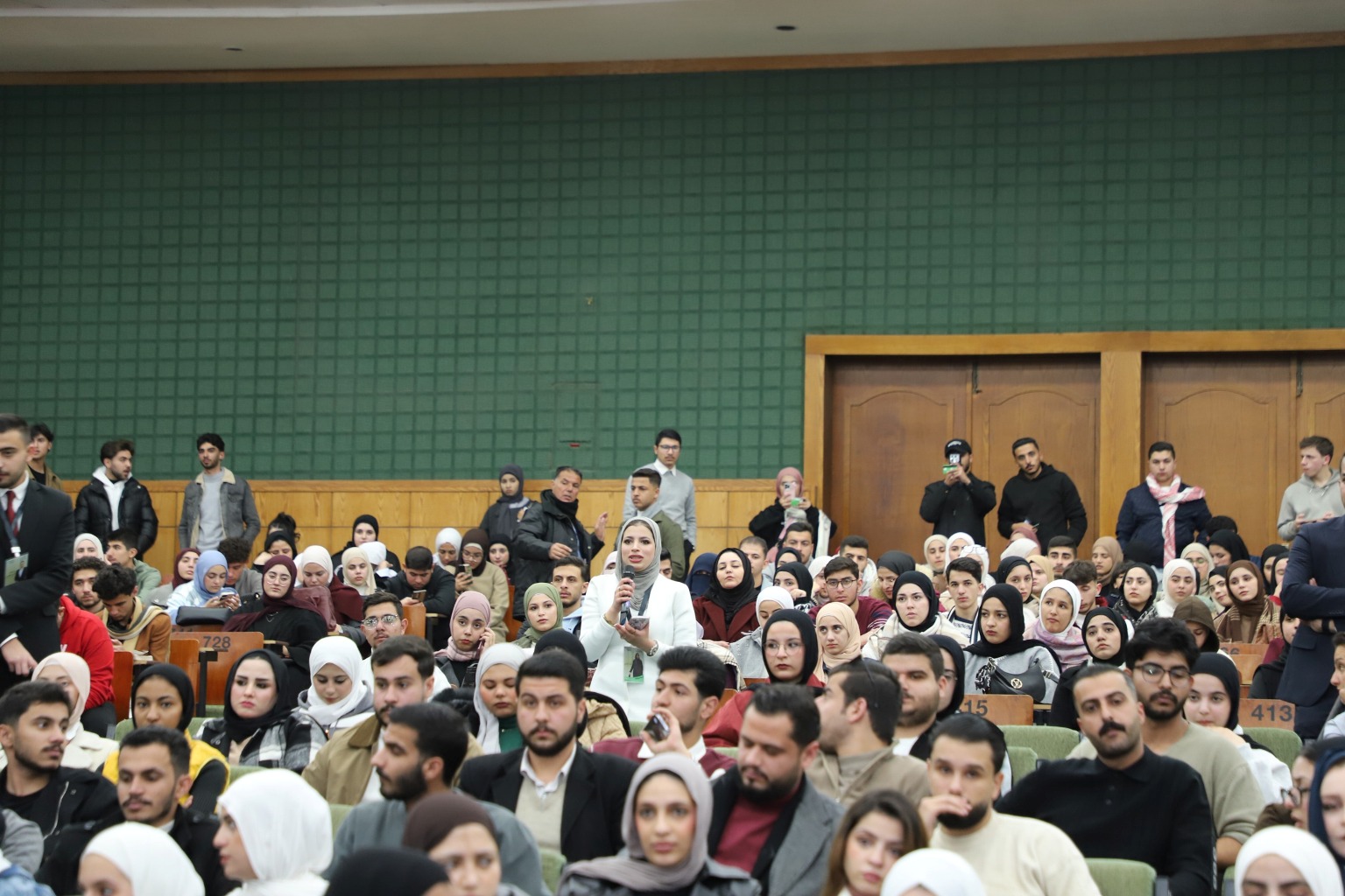 Madar Al-Saa Images 0.421133069749274