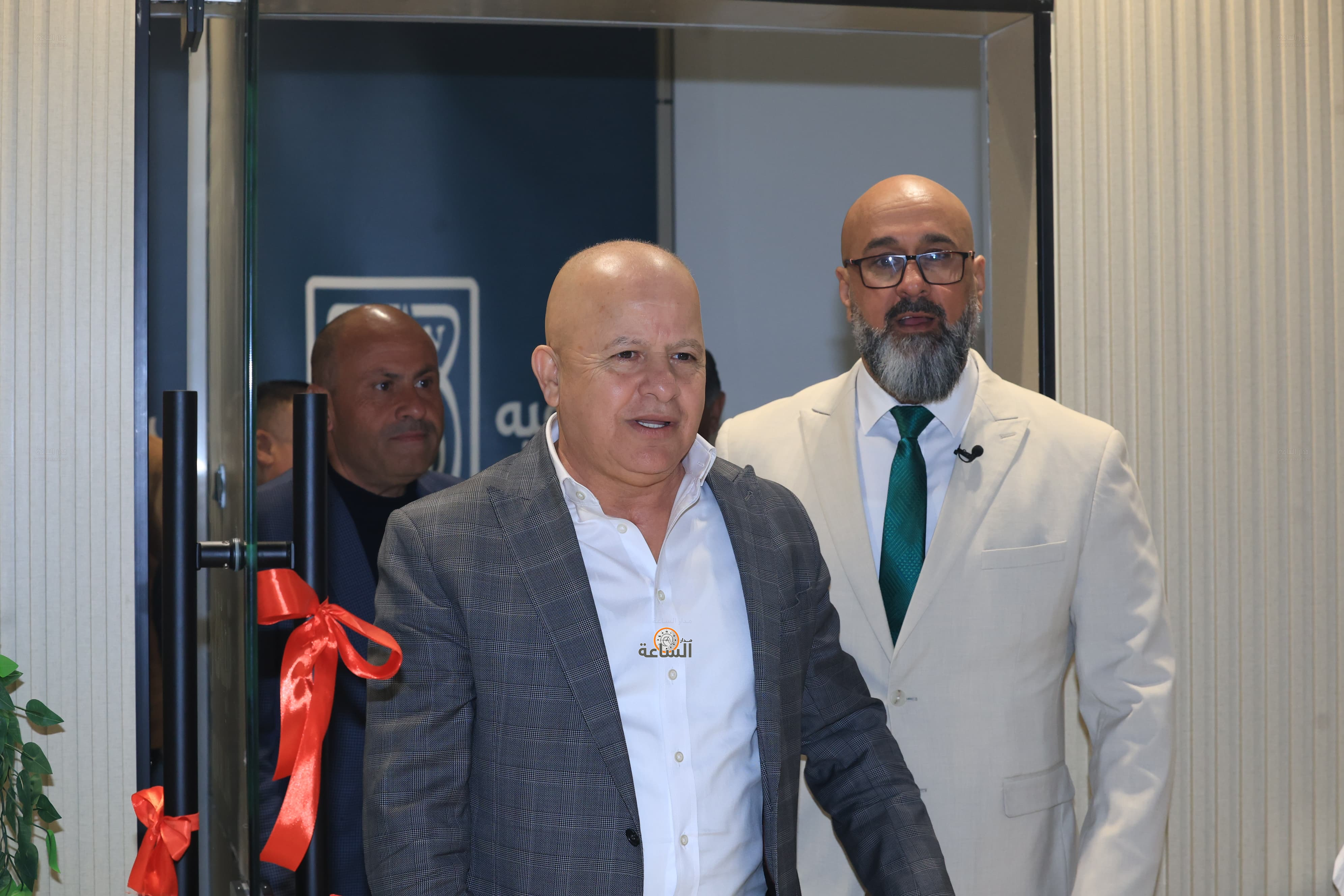 Madar Al-Saa Images 0.4159946413643414