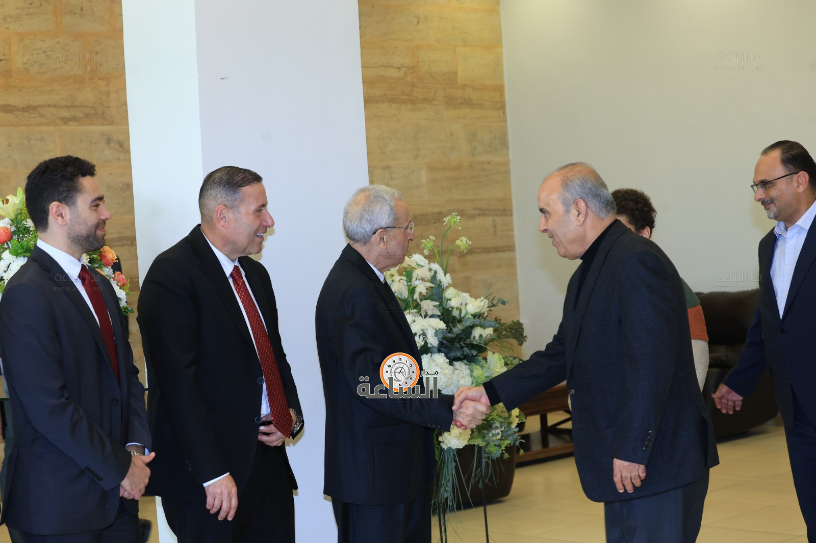 Madar Al-Saa Images 0.21511375615498707