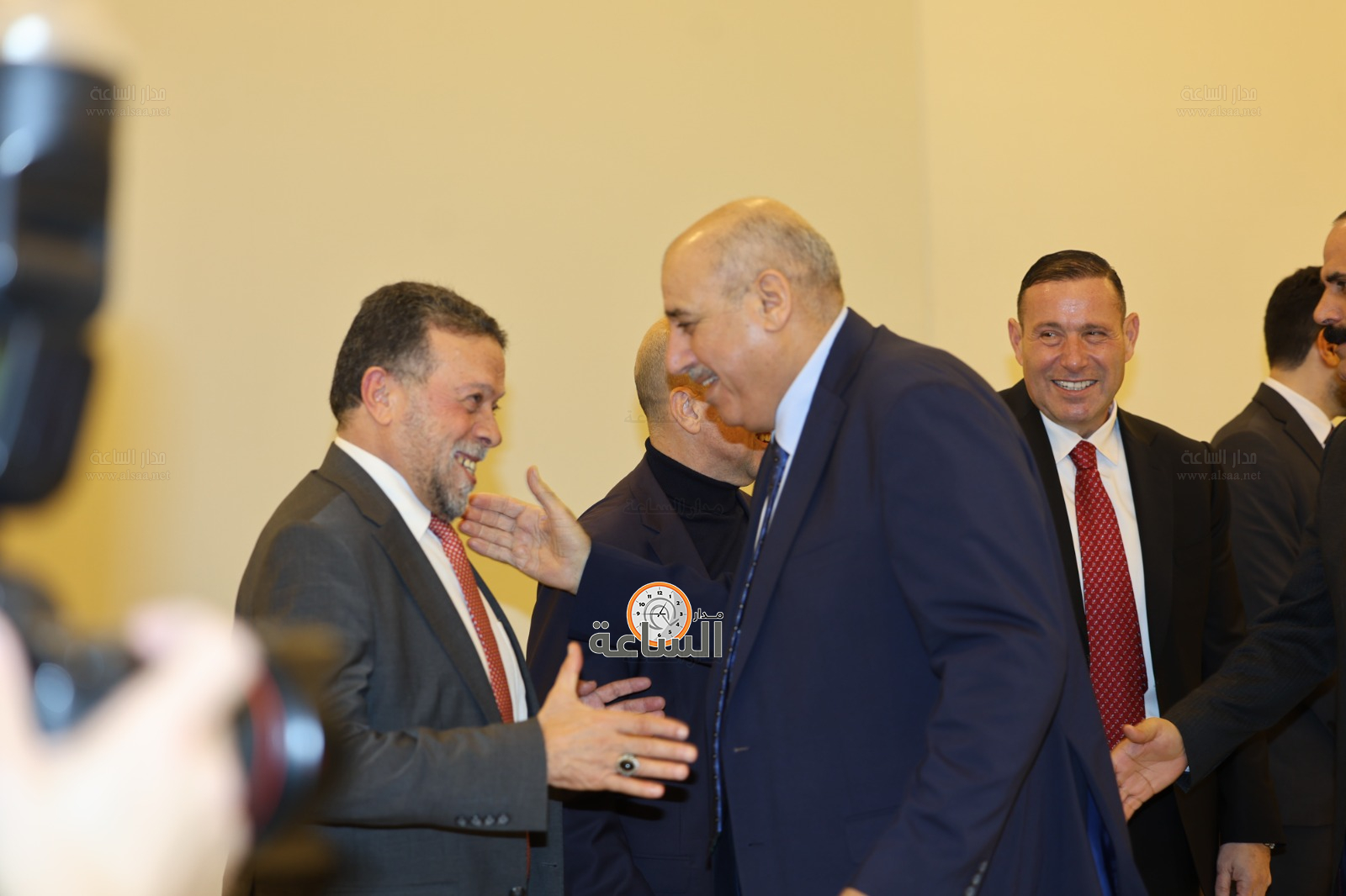 Madar Al-Saa Images 0.7178253263220069