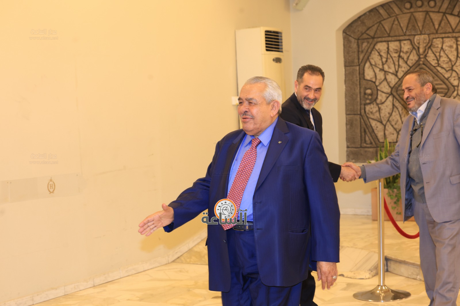 Madar Al-Saa Images 0.4386627712217588