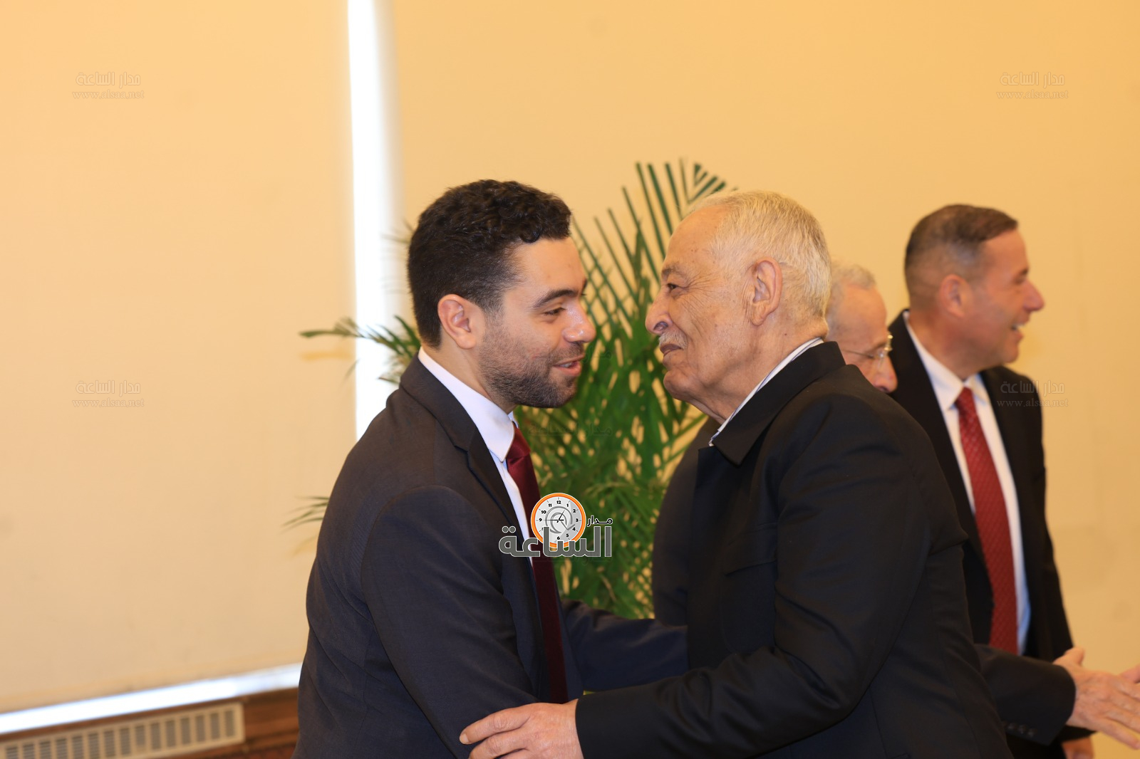 Madar Al-Saa Images 0.45377717205903223