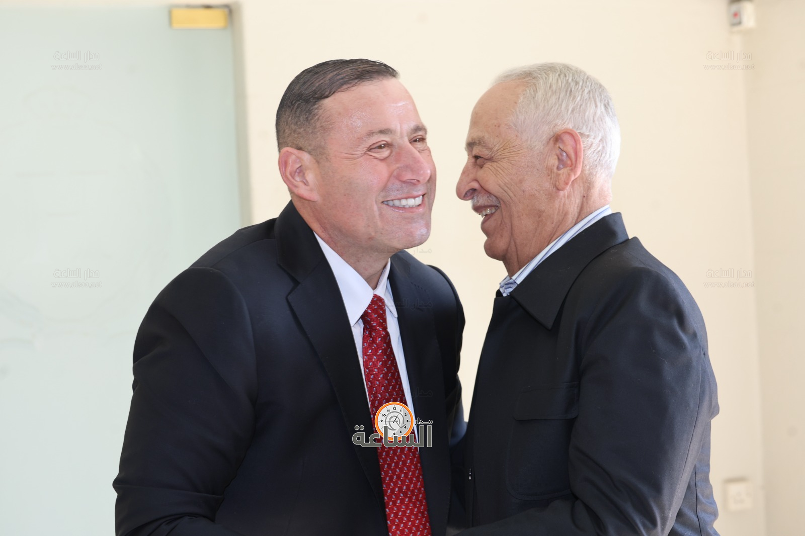 Madar Al-Saa Images 0.8689875231469797