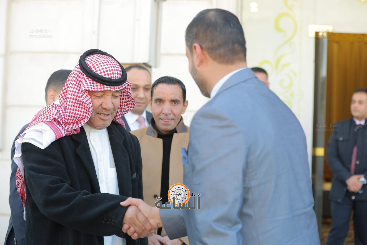 Madar Al-Saa Images 0.48352418787884877