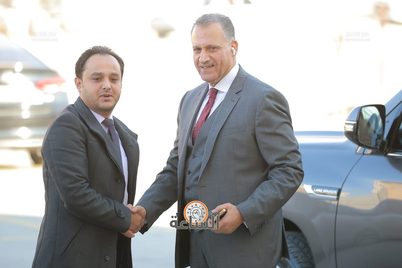 Madar Al-Saa Images 0.5587272156050049