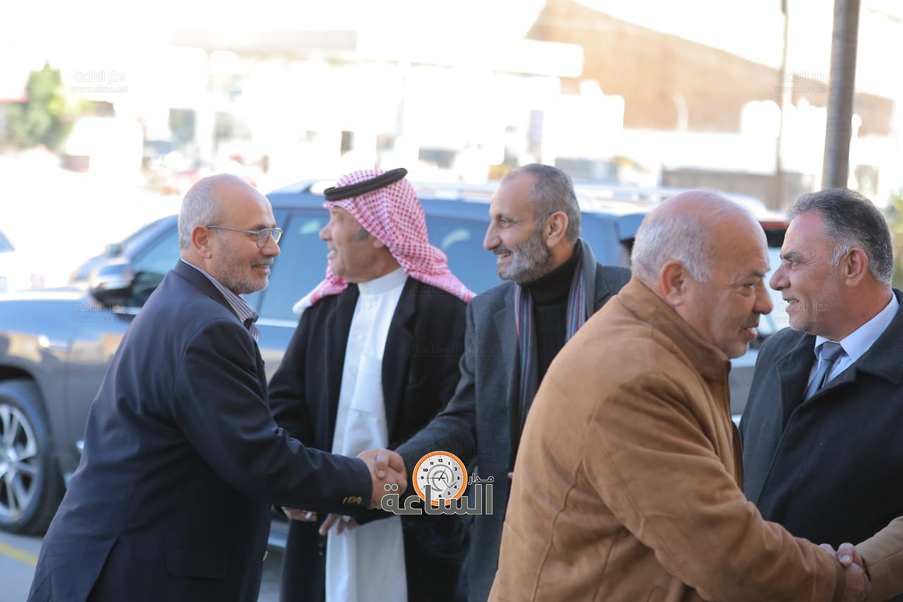 Madar Al-Saa Images 0.641635742595832