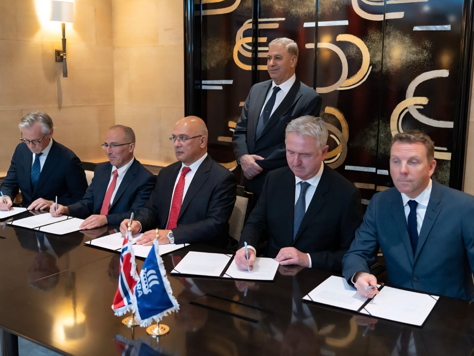 Madar Al-Saa Images 0.19911543300161794