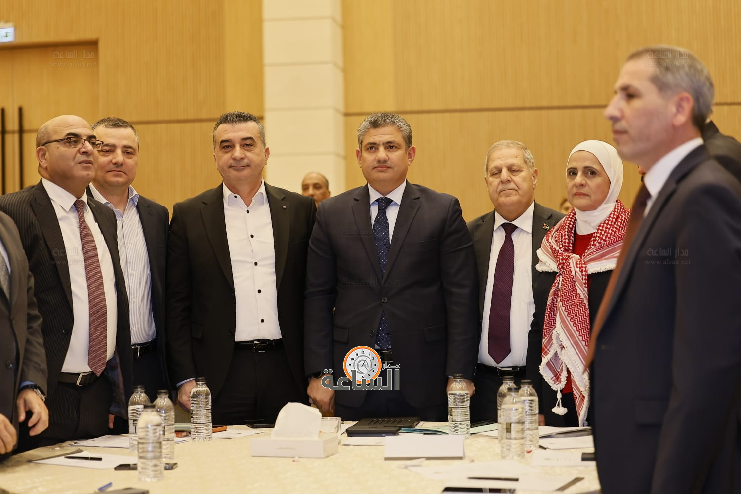 Madar Al-Saa Images 0.8008888531452185