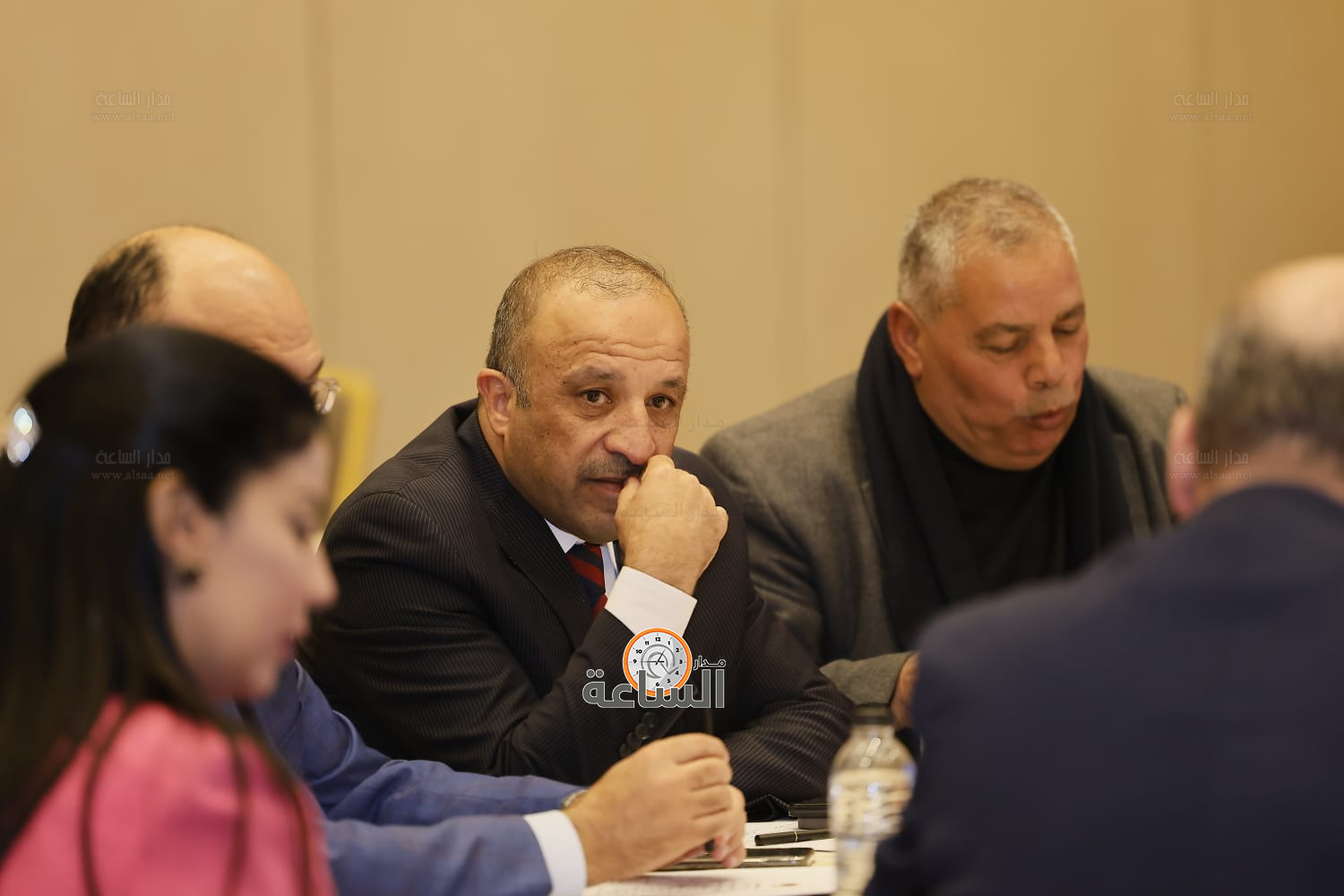 Madar Al-Saa Images 0.37487408114549303