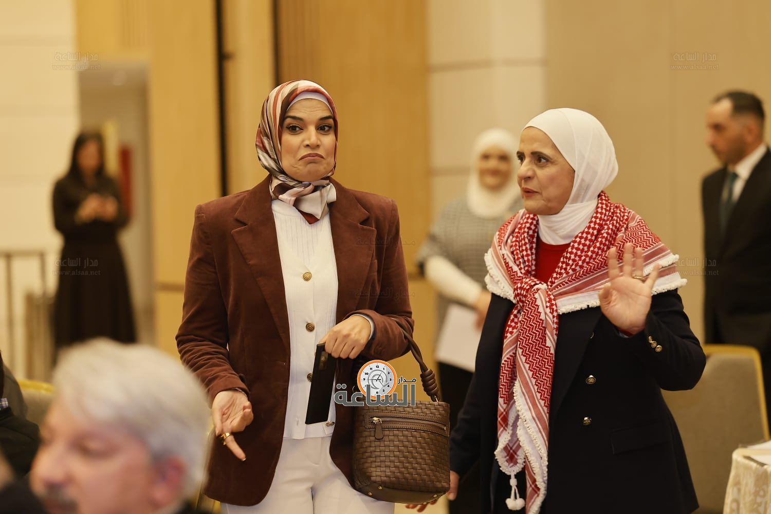 Madar Al-Saa Images 0.8781980780268512