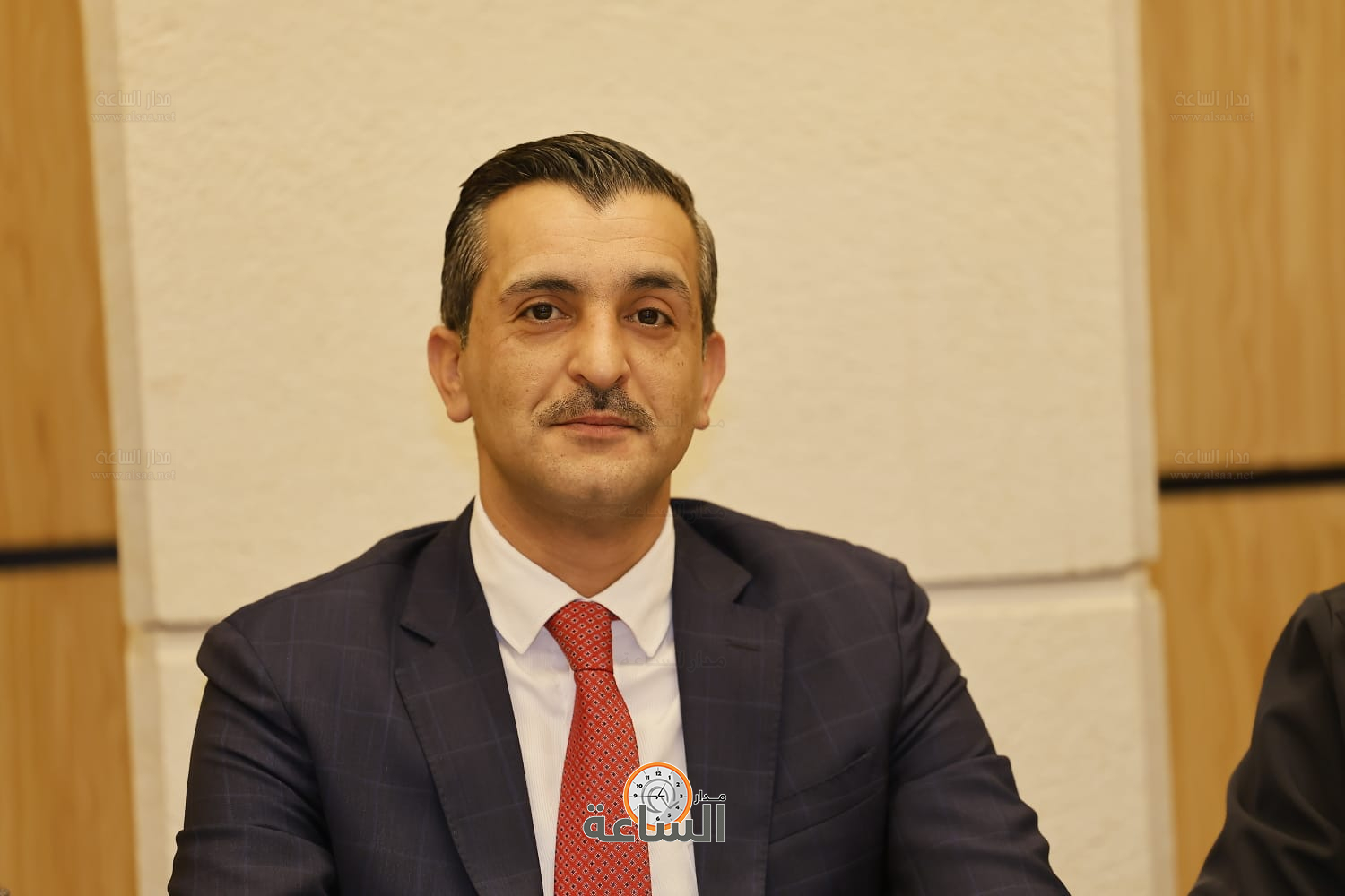 Madar Al-Saa Images 0.553114045968965