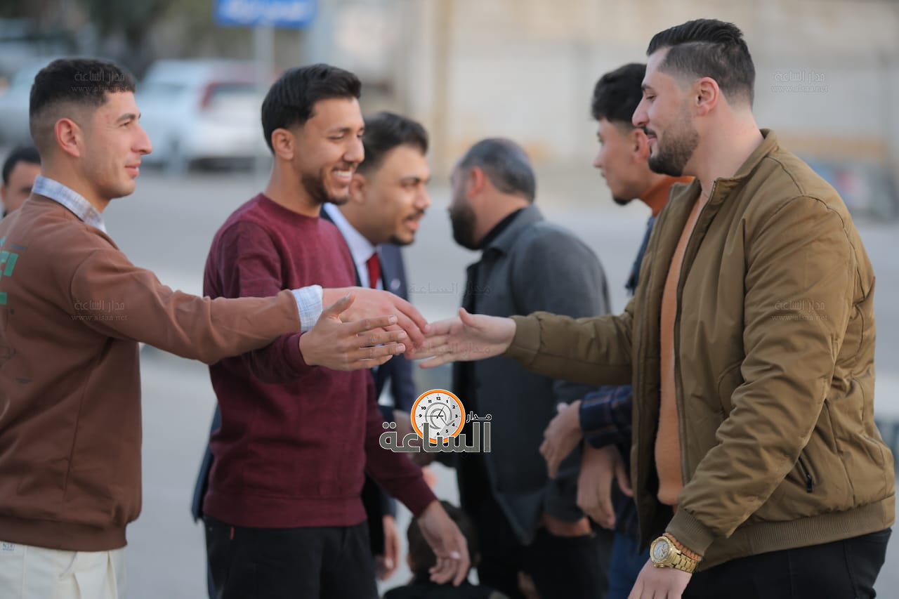 Madar Al-Saa Images 0.8843820630229875