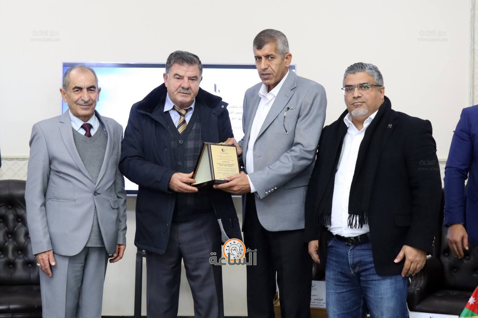 Madar Al-Saa Images 0.5626058598717696