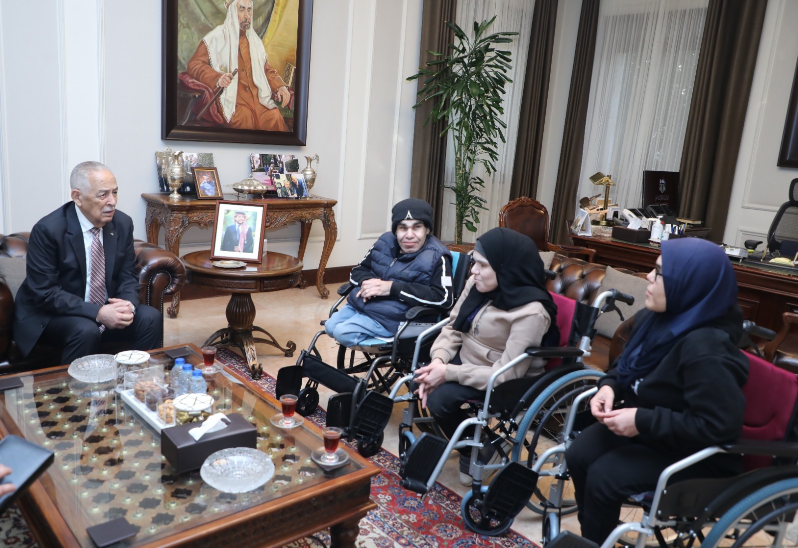 Madar Al-Saa Images 0.5920610516758766