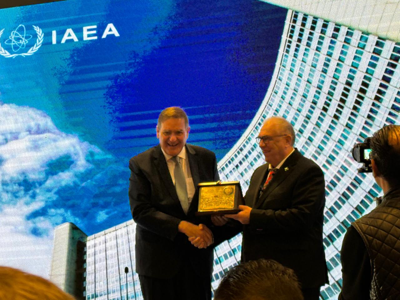 Madar Al-Saa Images 0.3288415889597598