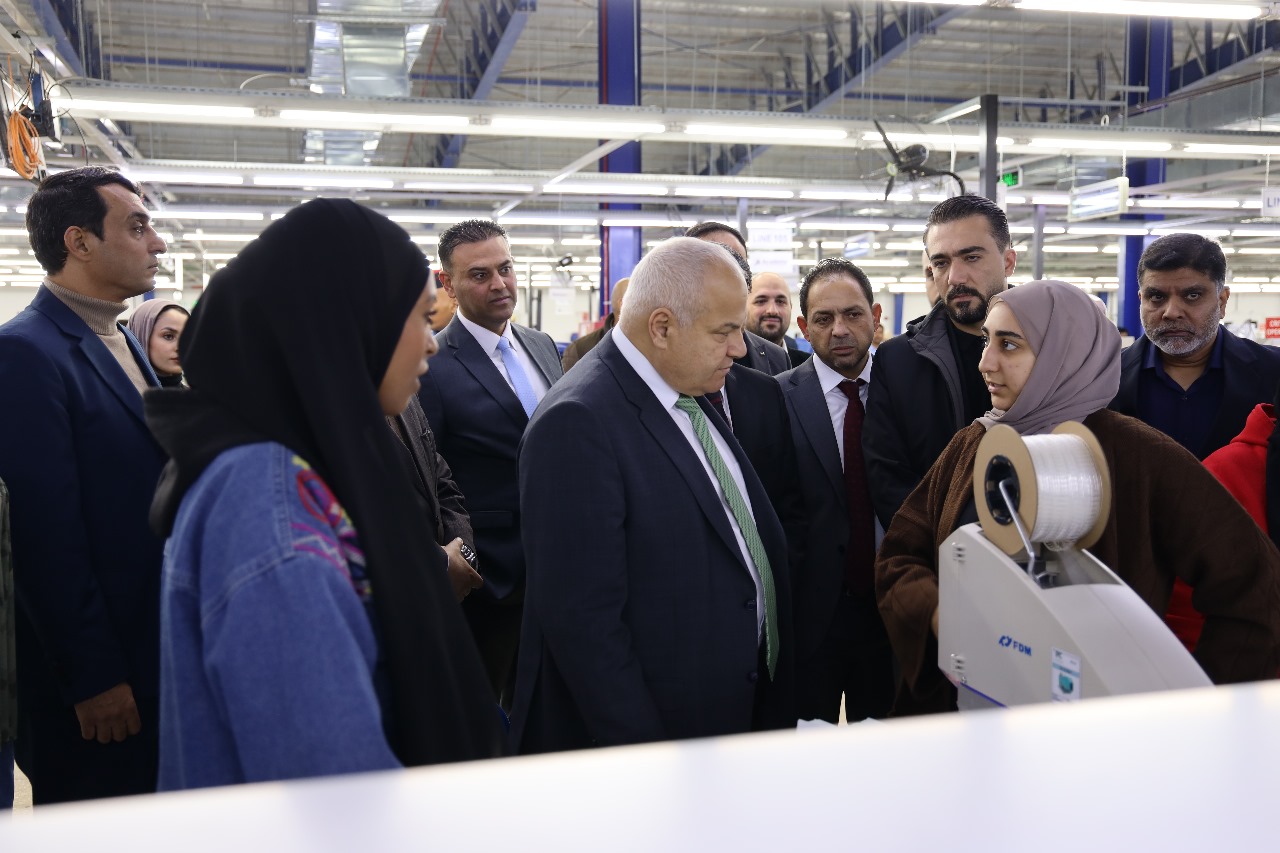 Madar Al-Saa Images 0.3187329660673599