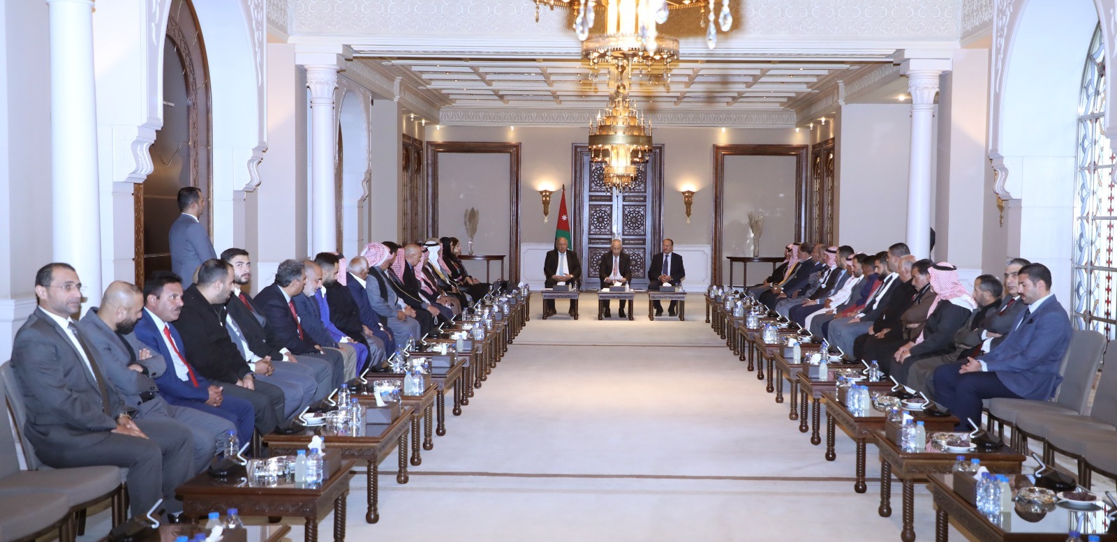 Madar Al-Saa Images 0.631150432459225