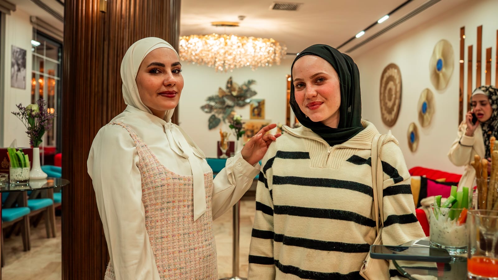 Madar Al-Saa Images 0.24114464408904324