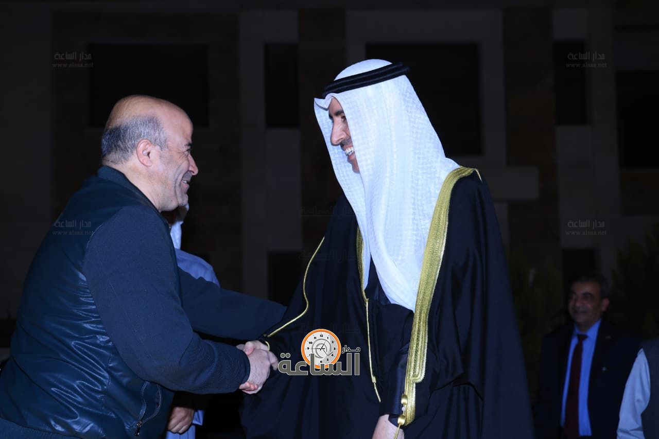 Madar Al-Saa Images 0.9162264434343772