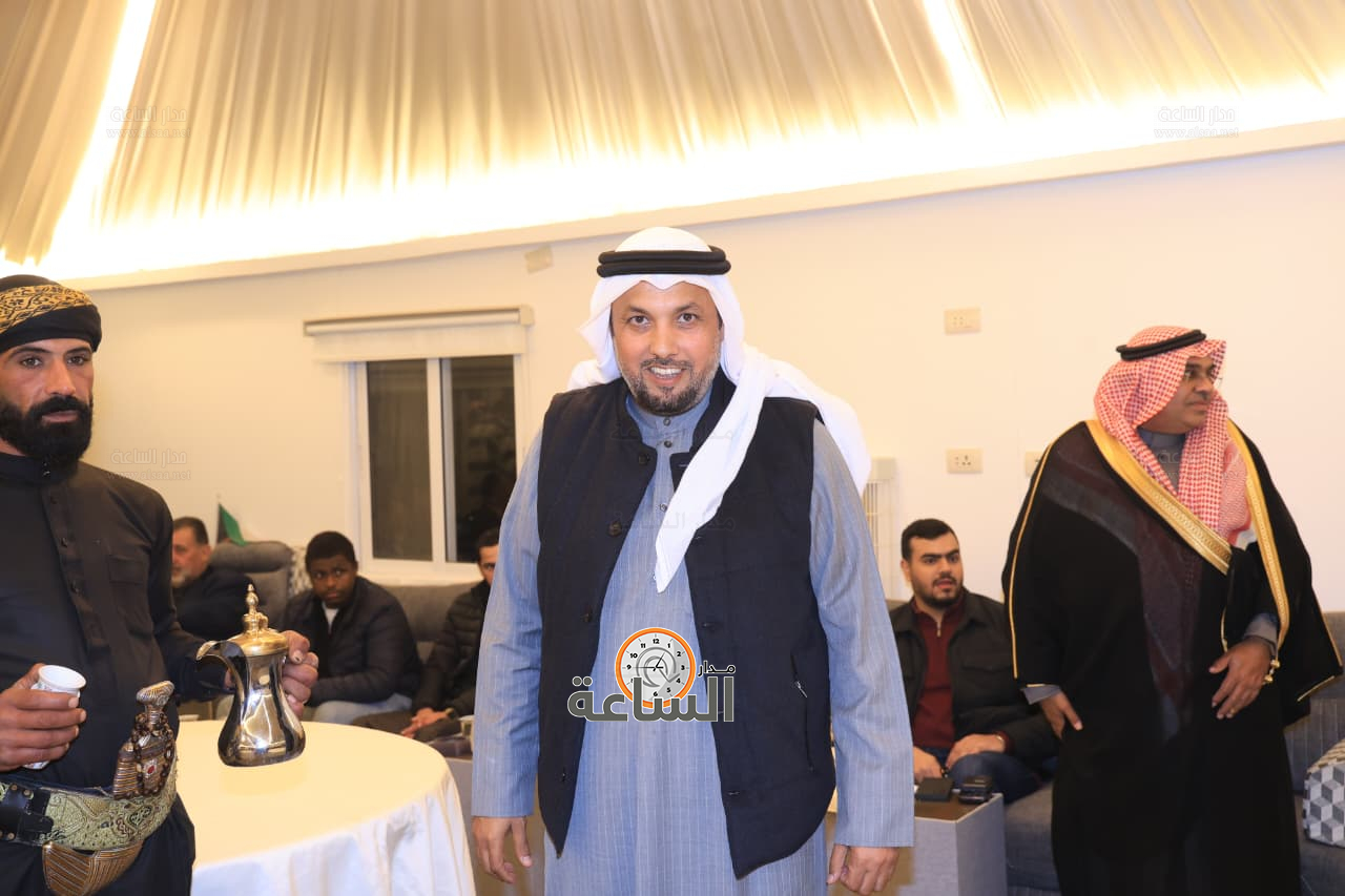 Madar Al-Saa Images 0.40695844255076485