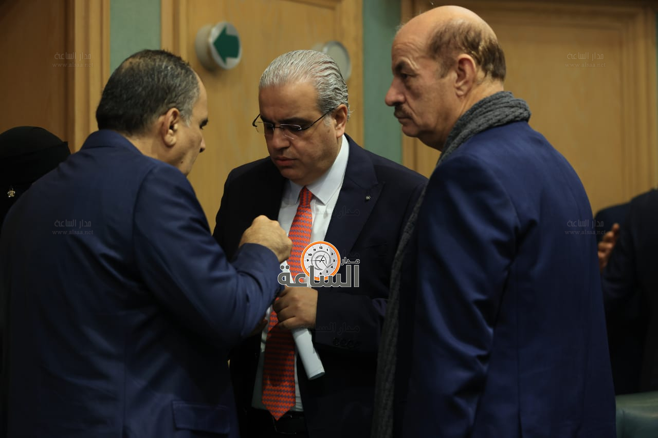 Madar Al-Saa Images 0.8084885884656164