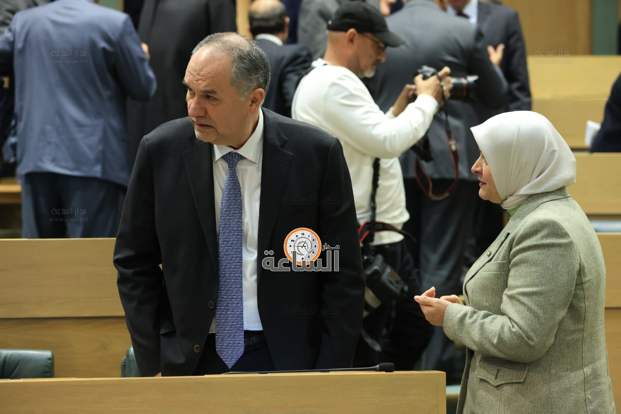 Madar Al-Saa Images 0.016957023110480418