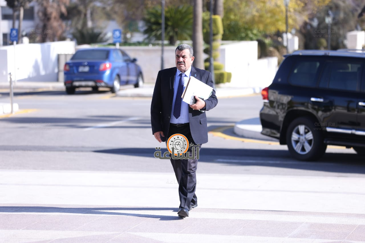 Madar Al-Saa Images 0.2972451133968165